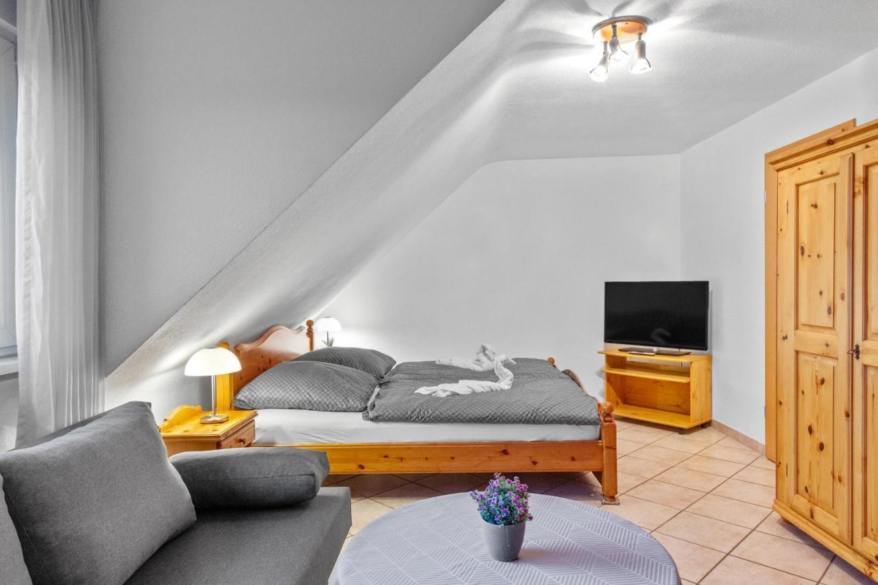 Family And Friends Ludwigshafen Hotel บอดมัน-ลุดวิกส์ฮาเฟิน ภายนอก รูปภาพ